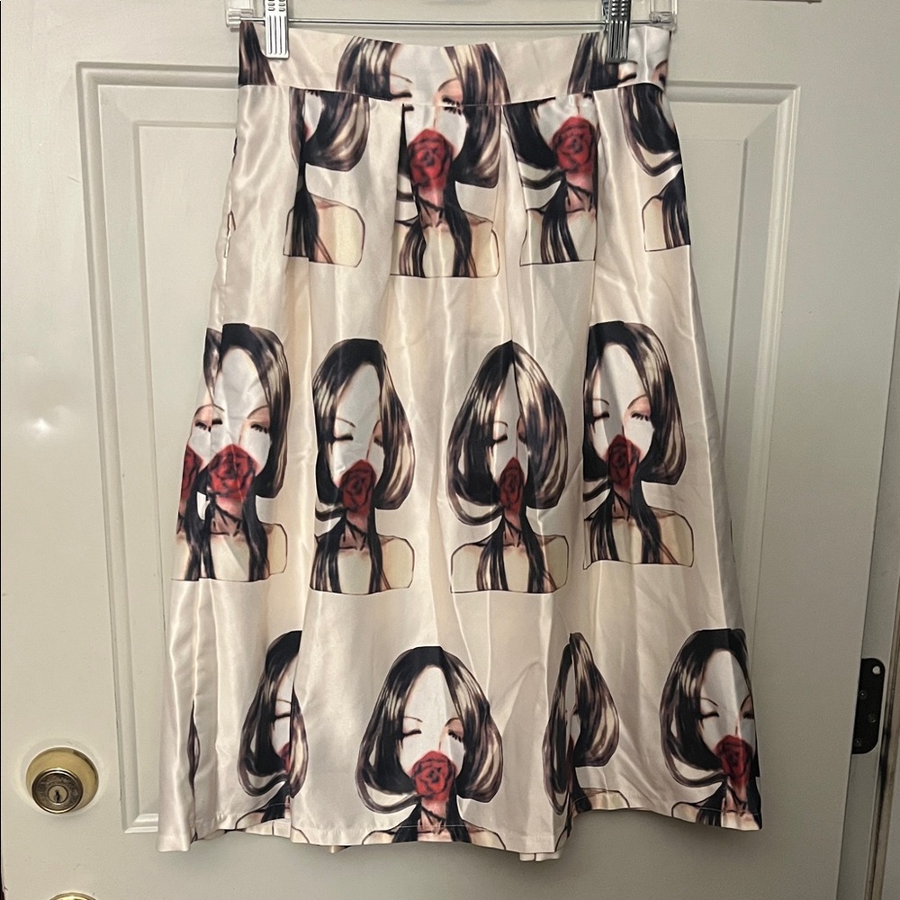 Stylish Women's Skirt with Artistic Print